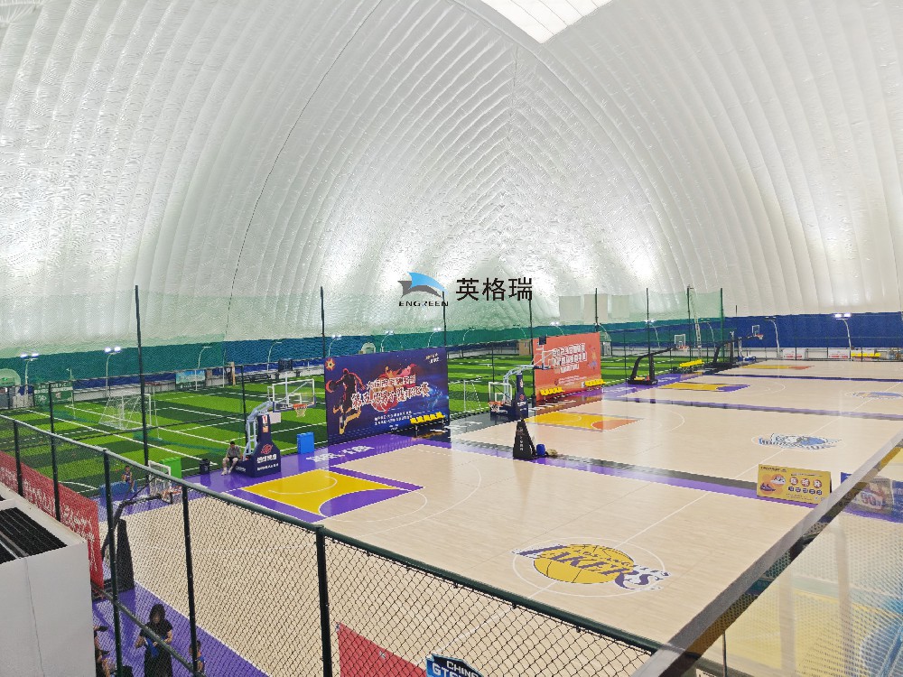 不論是幾千平體育館還是上萬平體育館，氣膜體育館在短時間內(nèi)就能建起來